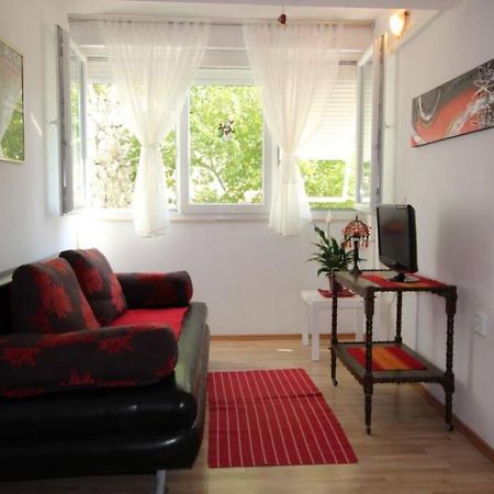 Old City/Beach 13 Minutes Away, Parking, For 4 Split Extérieur photo
