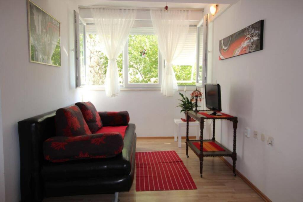 Old City/Beach 13 Minutes Away, Parking, For 4 Split Extérieur photo
