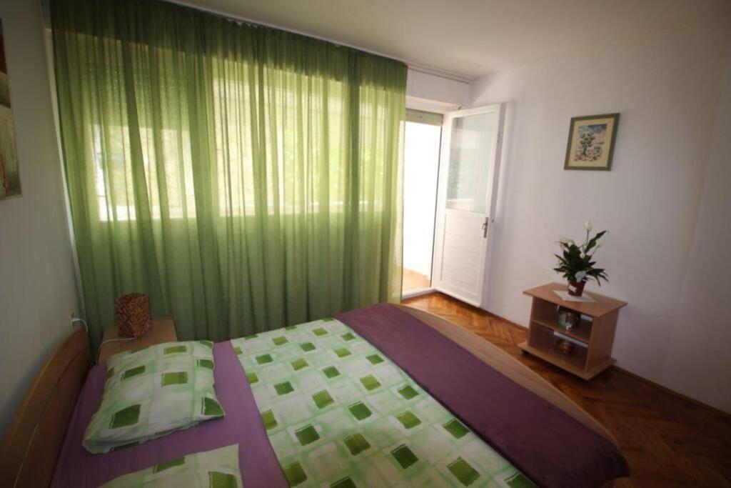 Old City/Beach 13 Minutes Away, Parking, For 4 Split Extérieur photo